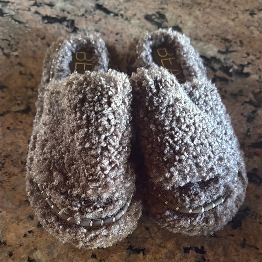 New Beach by Matisse Frost Cozy Brown Shearling Sandals size 8